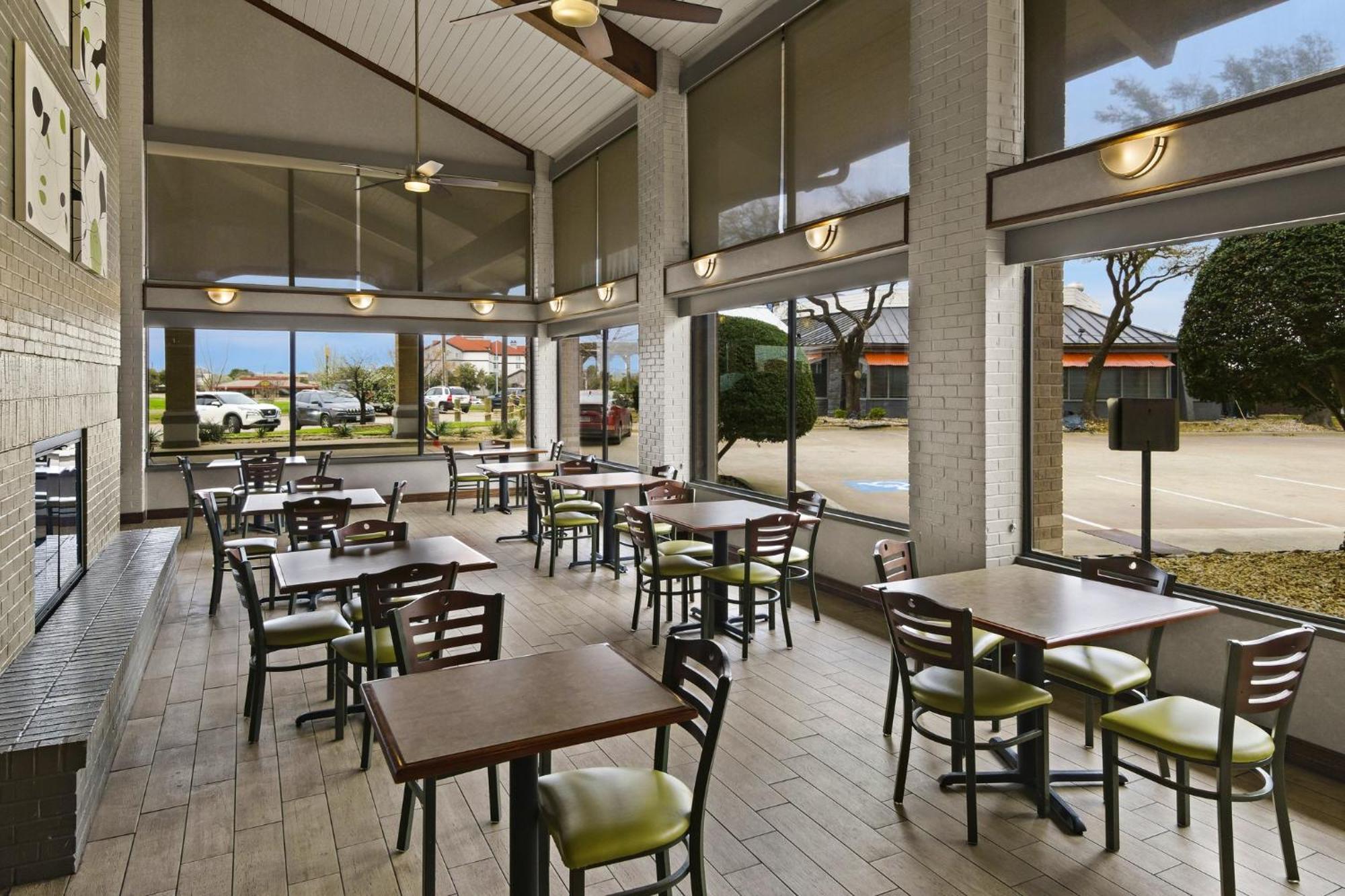 Red Roof Inn & Suites Irving - Dfw Airport South Esterno foto