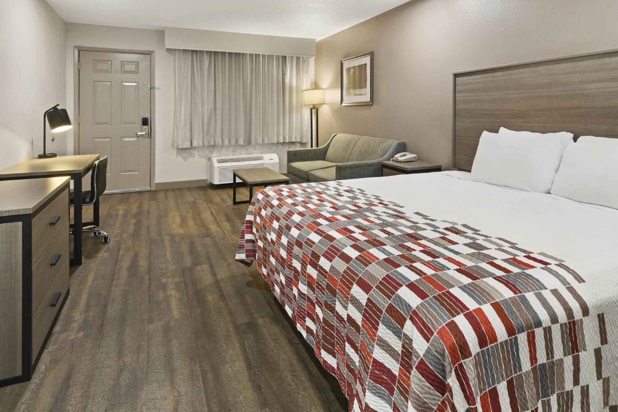 Red Roof Inn & Suites Irving - Dfw Airport South Esterno foto